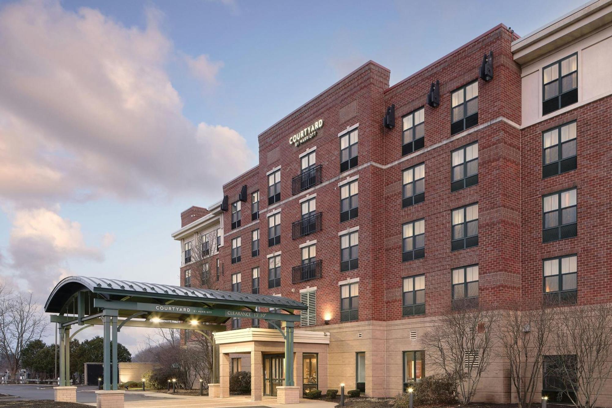 Готель Courtyard By Marriott Саратога-Спрінгс Екстер'єр фото